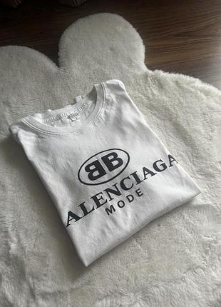 Футболка balenciaga 🩷