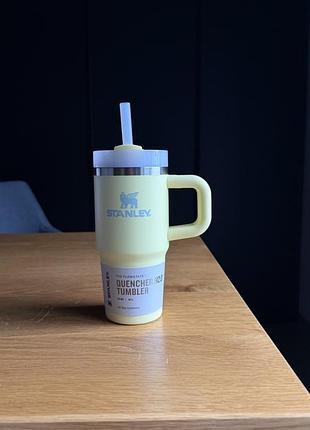 Термочашка з нержавіючої сталі stanley quencher protour flip straw tumbler with leakproof lid