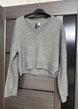 Жіночий оверсайз светр h&m укорочений сірий з v-подібним вирізом