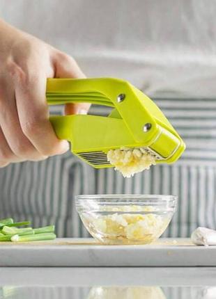 Пресс для чеснока чеснокодавка измельчитель ручной 2в1 garlic slicer