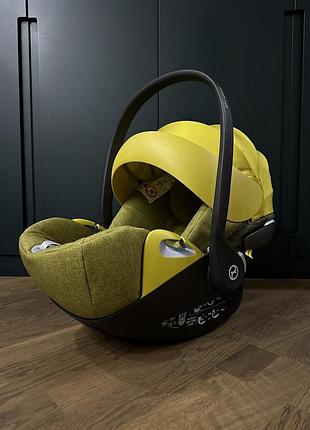 Автокрісло-переноска cybex cloud q plus