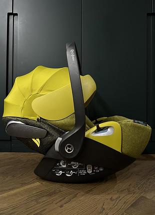 Автокрісло-переноска cybex cloud q plus 4
