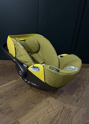 Автокрісло-переноска cybex cloud q plus 3