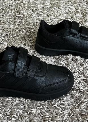 Кросівки adidas 35 розміру 4