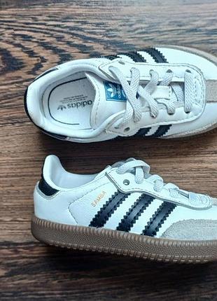 Adidas дитячі кросівки 3