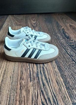 Adidas дитячі кросівки 5