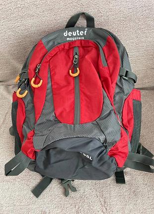 Трекінговий туристичний рюкзак deuter
