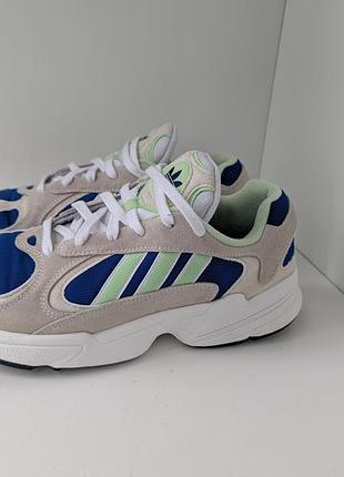 Кроссовки adidas yung-1