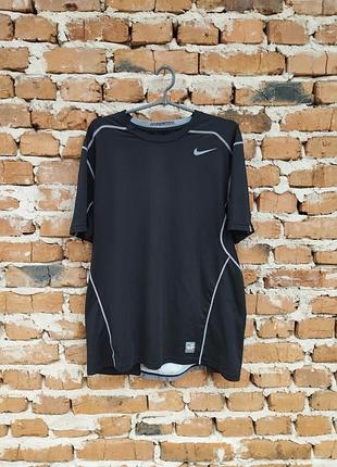 Чоловіча спортивна футболка nike pro combat hypercool fitted short-sleeve