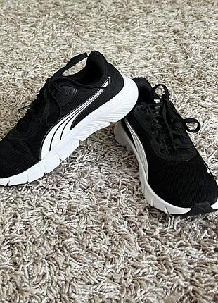 Легенькі кросівки puma 37 розміру