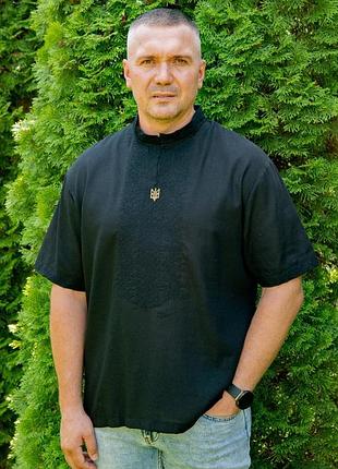 Вышиванка мужская черная по черному с гербом короткий рукав m