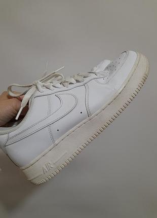 Жіночі кросівки білі шкіряні nike air force 1 р. 40.5