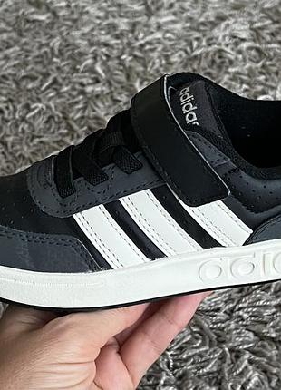 Кросівки adidas 29 розміру 7