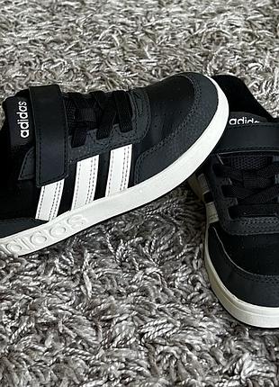 Кросівки adidas 29 розміру 2