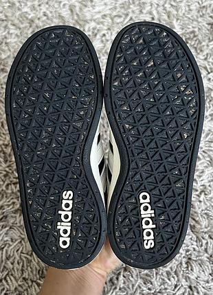 Кросівки adidas 29 розміру 10