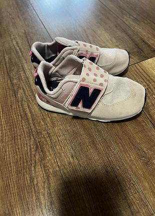 Кросівки для дівчинки new balance рожеві, розмір 27.5