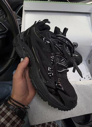 Кроссовки в цвете black