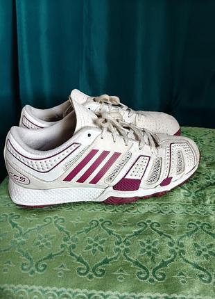 Кроссовки adidas 40р, кожзам