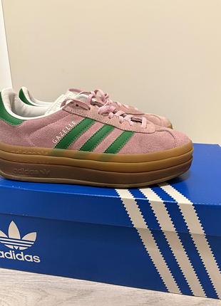 Кросівки жіночі adidas gazelle рожеві, зелені, на платформі