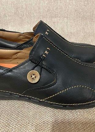Туфлі clarks