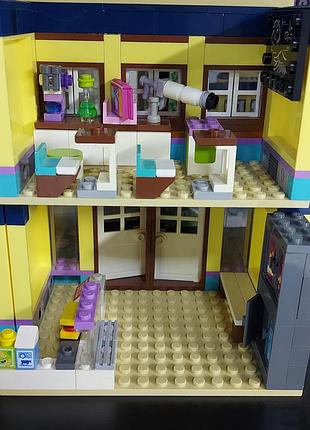 Конструктор lego friends середня школа хартлейк сіті 41005