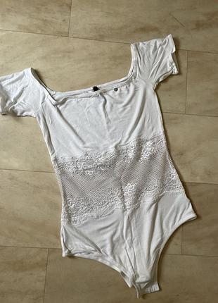 Жіноче боді guess біле з мереживом