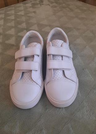 Продам кожаные макассины