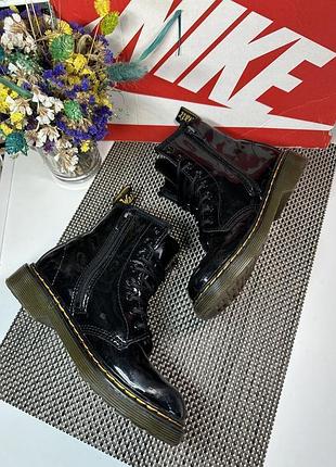 Оригінальні черевики dr.martens 6
