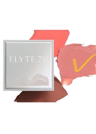 Рум'яна flyte.70 компактні 3