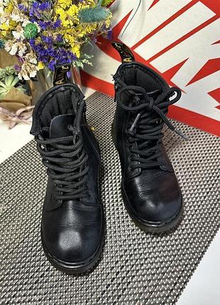 Оригінальні черевики dr martens 7