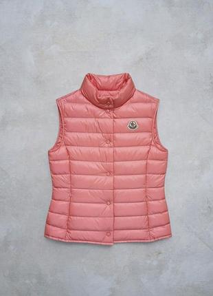 Женская жилетка moncler