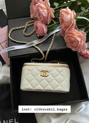 Сумочка classic beige lambskin pearl crush vanity bag 💗