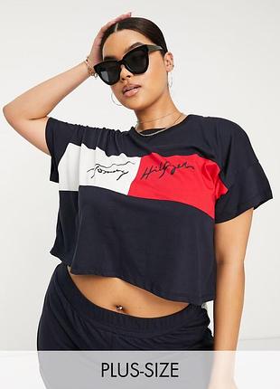 Укороченная футболка с логотипом tommy hilfiger темно-синего цвета xl