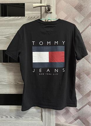 Футболка жіноча tommy jeans чорна з логотипом
