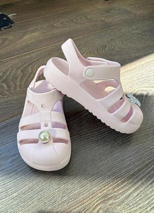 Босоніжки crocs c9 оригінал р.25-26 7