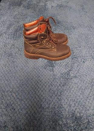Продам зимові чоботи