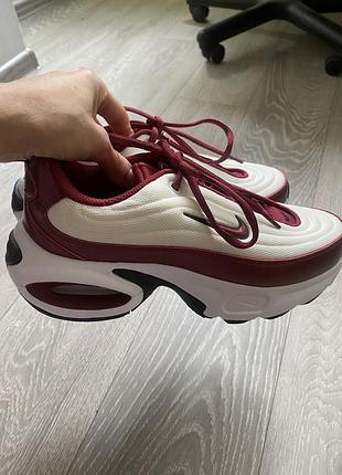 Кросівки жіночі nike молочні з бордовим, розмір 39, довжина устілки 25 см