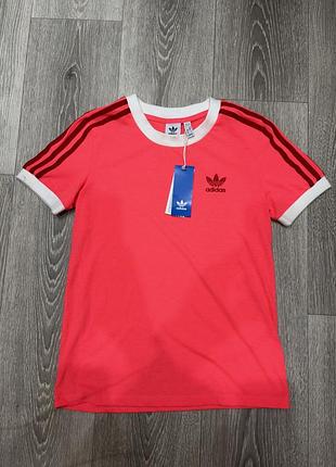 Футболка adidas , у рожевому кольорі , в розмірі м