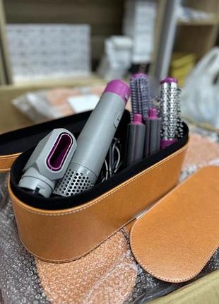 Фен dyson з 5 насадками у повній комплектації.