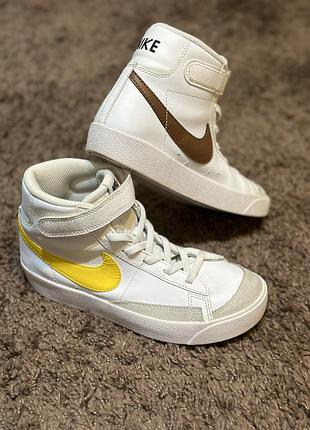 Оригінальні дитячі кеди/хайтопи nike blazer 33 розмір (20.5см) б/в ідеальний стан