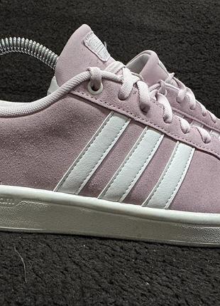 Кросівки жіночі adidas 2