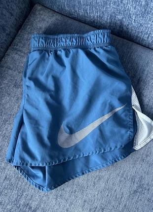 Спортивні шорти жіночі