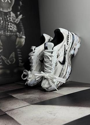 Nike initiator custom white black 3