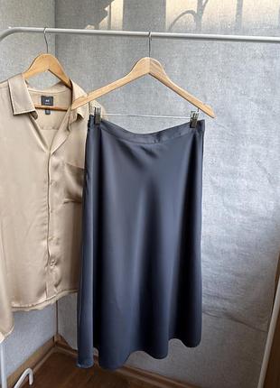 Міді спідниця жіноча h&m сіра/синя атласна