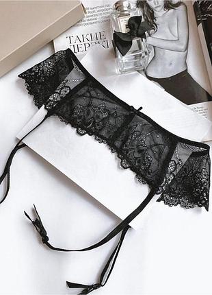 Вишуканий пояс для панчіх чорний  hunkemoller оригінал s,м