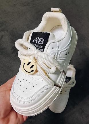 Кроссовки "смайл" white р. 26 - 30 5