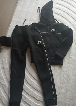 Класичний костюм для підлітків nike чорний теплий