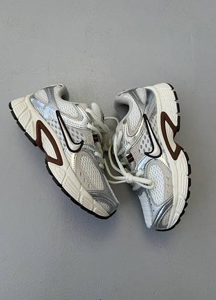 Кроссовки nike v5 rnr sail light arewood brown