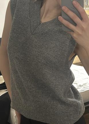 Жилет сірий теплий pullandbear
