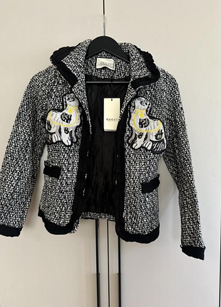 На тему: жакет gucci 3